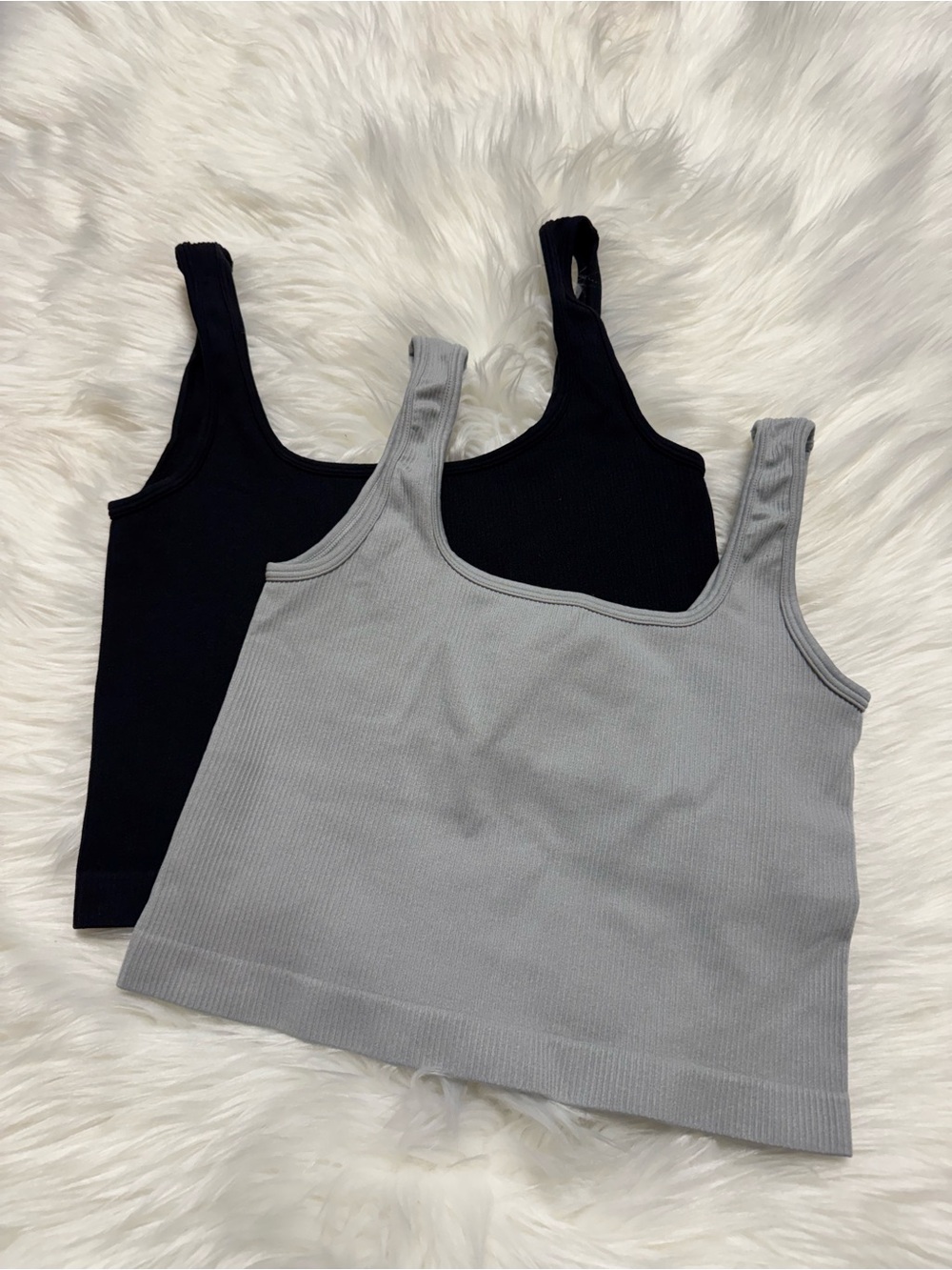 Women’s Bundle set of two Ribbed Tank Tops Medium Gray and Black